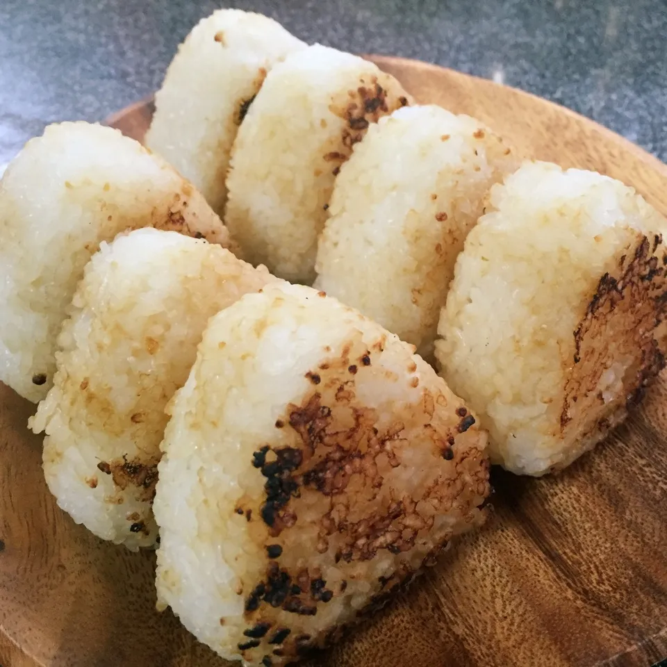 今日のお昼は焼きおにぎり♪|あゆさん