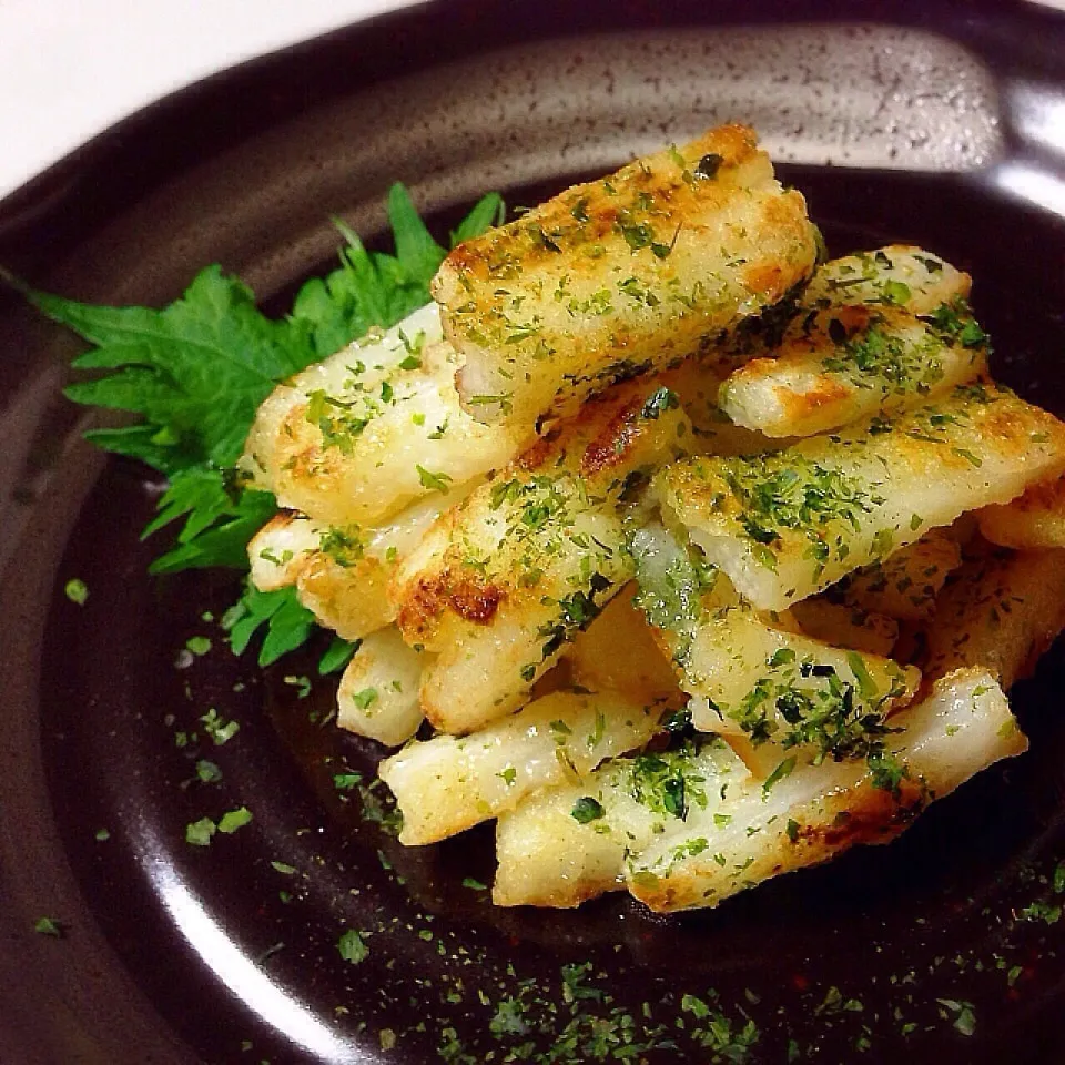 Snapdishの料理写真:カリッホクッ♡﻿長芋の海苔塩バター♡﻿|n＊さん