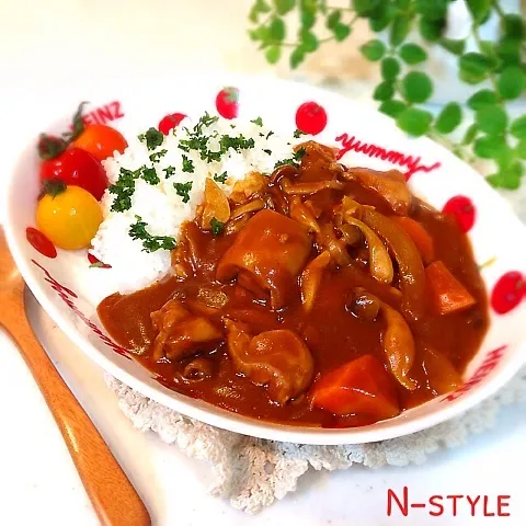 Snapdishの料理写真:野菜ジュースで煮込むジューシーカレー♪|n＊さん