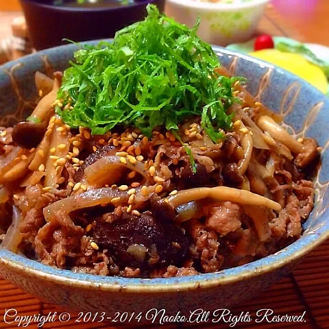 牛ごぼうの時雨煮丼♡﻿|n＊さん