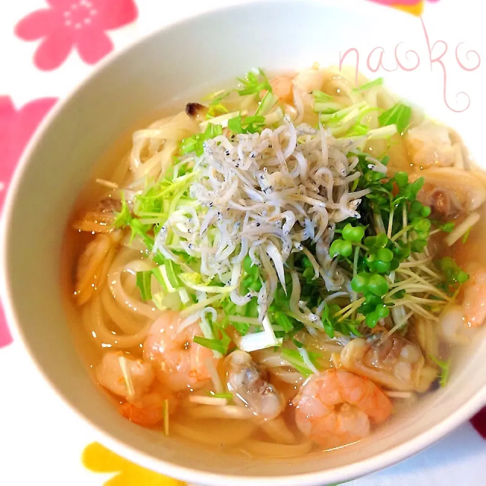 朝にも！♡﻿トロミ塩の海鮮野菜うどん♡﻿|n＊さん