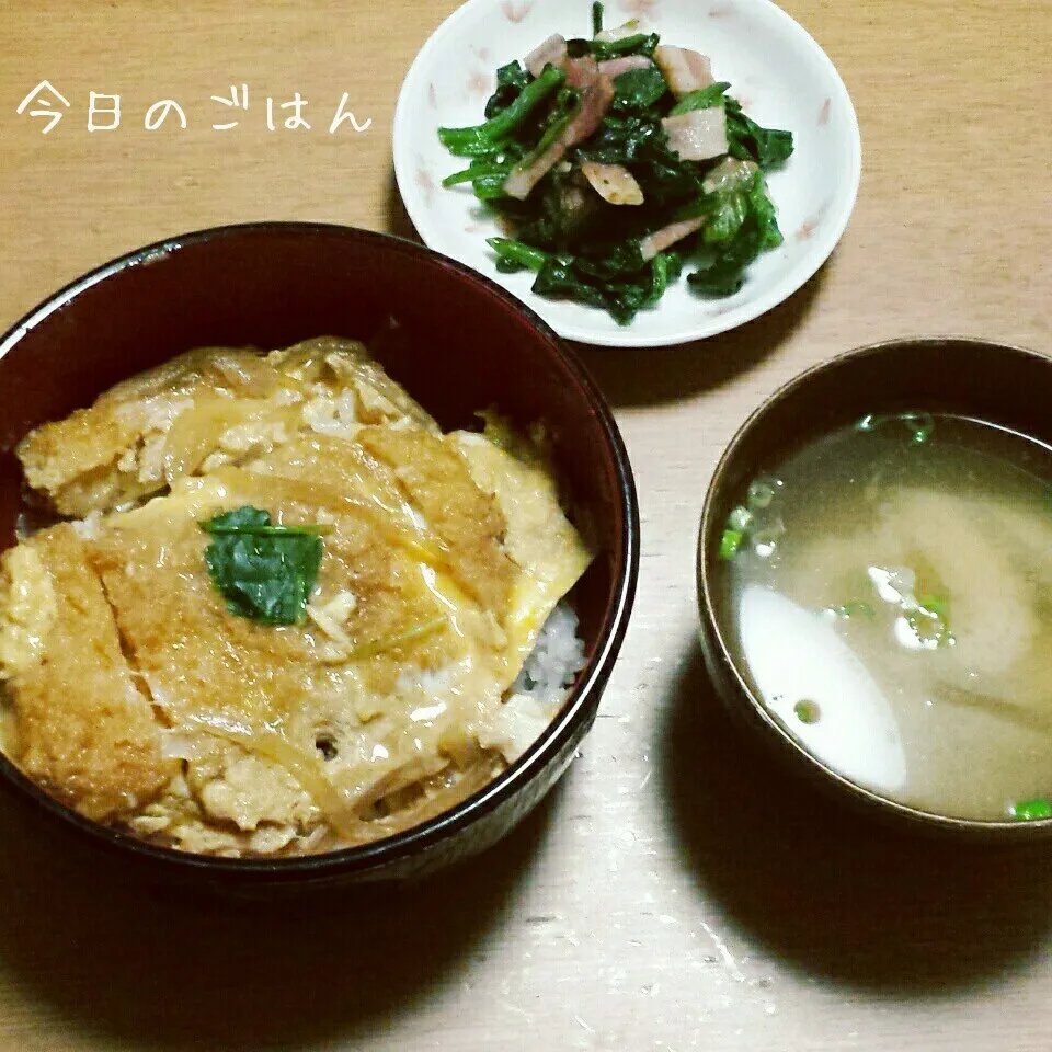 チキンカツ丼ディナー🍴|バンビさん