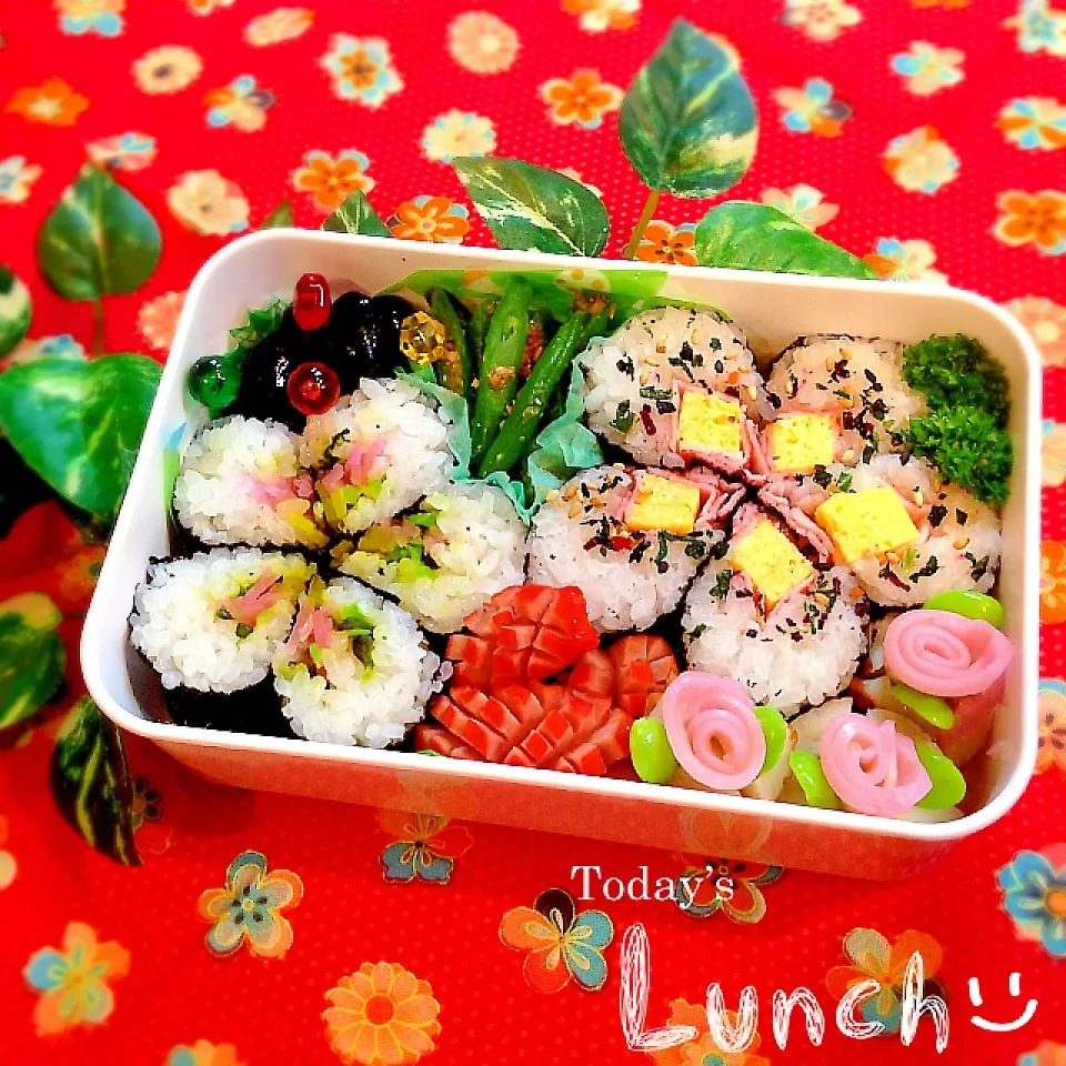 苦手な細巻き..(^o^;)からの〜  ✿﻿お花寿司弁当✿﻿|n＊さん