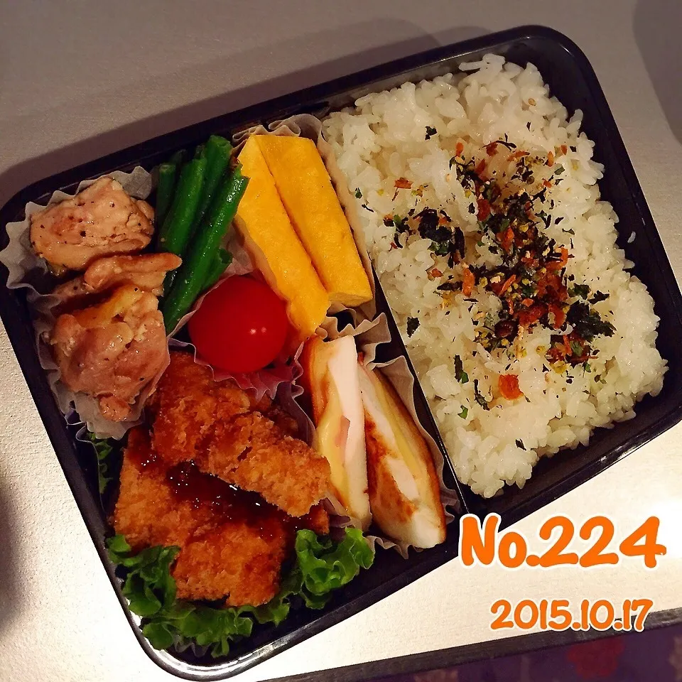 Snapdishの料理写真:《No.224》お肉づくし弁当|naokkumabonyariさん