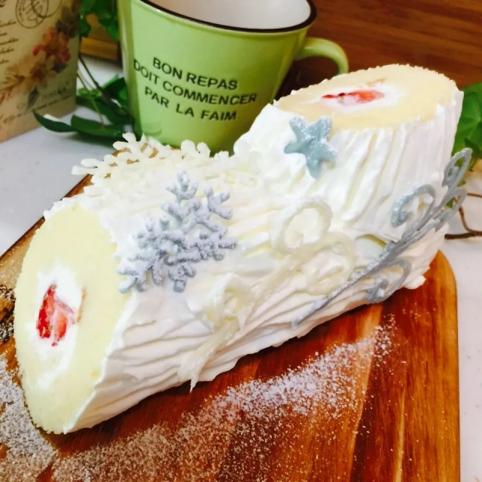 Snapdishの料理写真:しゃなママさんのまねっこクリスマスケーキ(^ε^)♪|maikomaikoさん