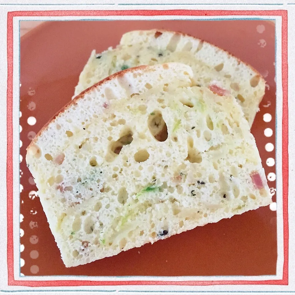 Snapdishの料理写真:ホットケーキミックスで♡朝ごはんに|naokkumabonyariさん