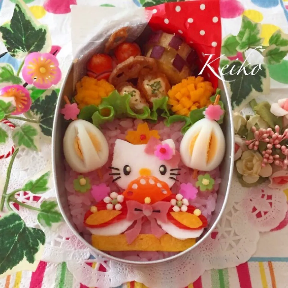 お雛様キティちゃんの雛祭り弁当.｡.:*♡|恵子❤️さん