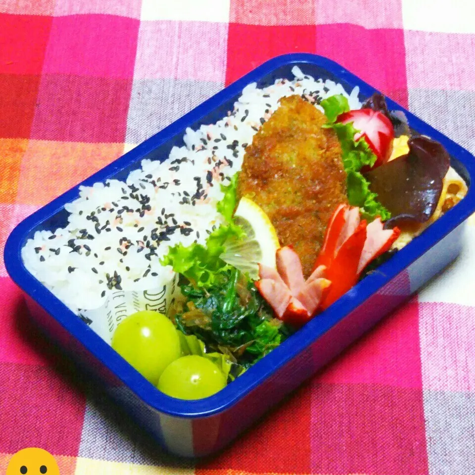 息子のお弁当(リク、木耳と卵と豚肉の炒め物😐)|かあたん(元ポップン)さん