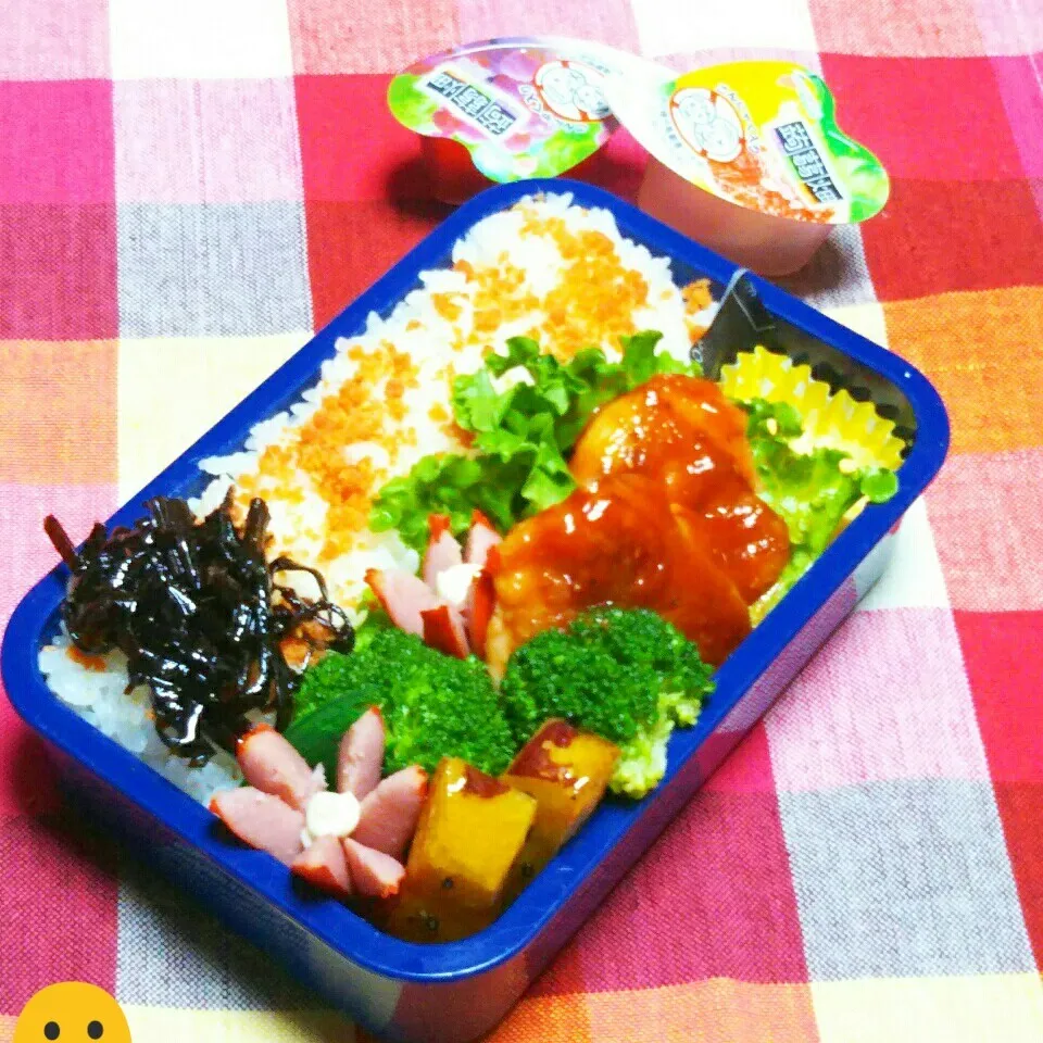 息子のお弁当(リク無し、強制～BBQチキン😶)|かあたん(元ポップン)さん