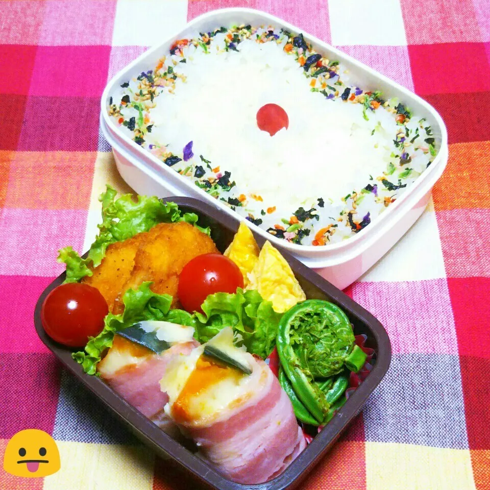 息子のお弁当(強制、既製品2品😬)|かあたん(元ポップン)さん