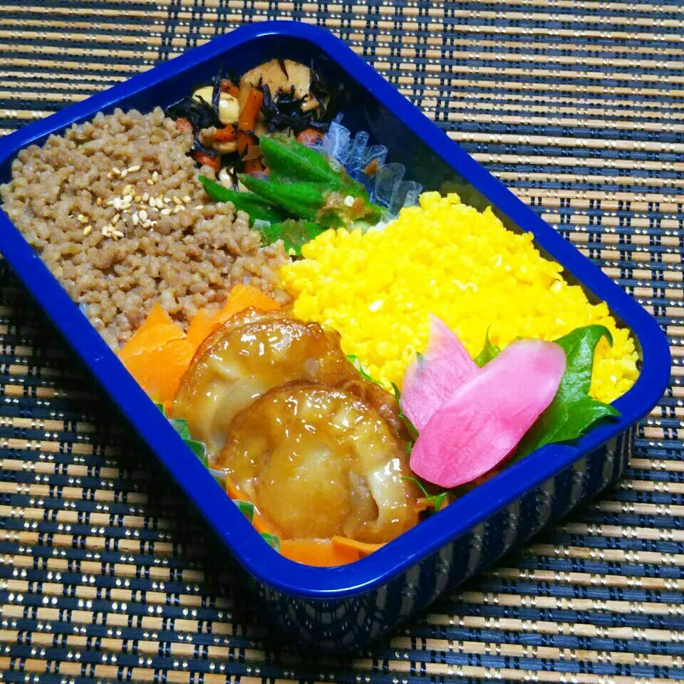 息子のお弁当(半分のっけ弁)|かあたん(元ポップン)さん