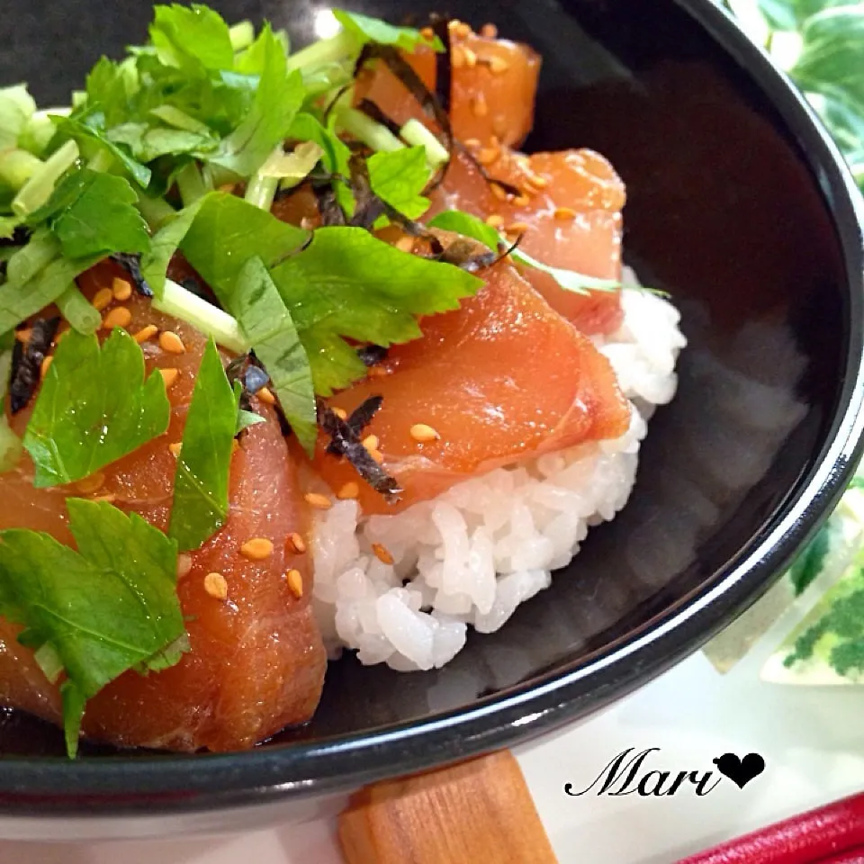 Snapdishの料理写真:【定番】いつものまぐろの漬け丼♡ﾞ|Mariさん