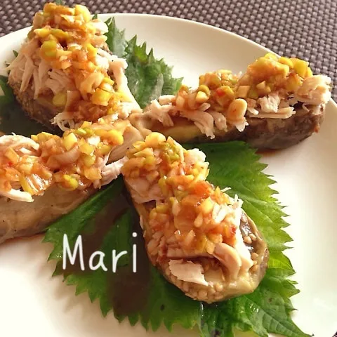 ピリ辛香味だれで頂く✨茄子の蒸し鶏のっけ|Mariさん