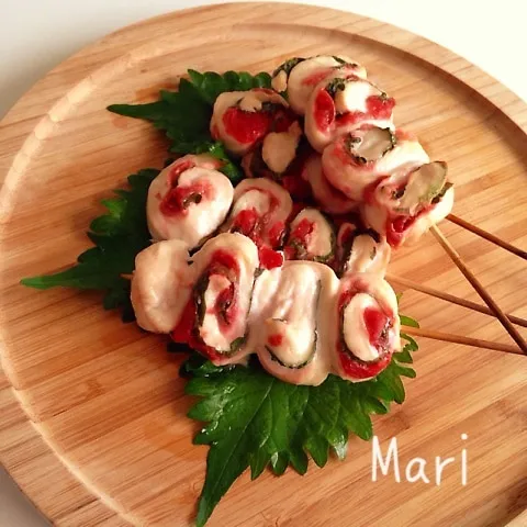 ビールにピッタリ✨ノンオイル✨ささ身の梅じそくるくる |Mariさん