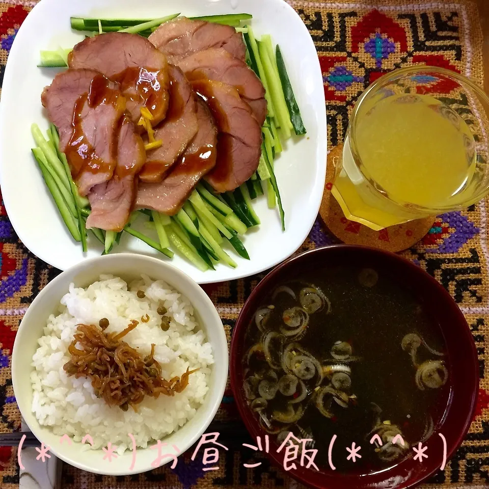 Snapdishの料理写真:9/23(水) 昼食 チャーシューとご飯(*^^*)|♡Hiromi Shimatani♡さん