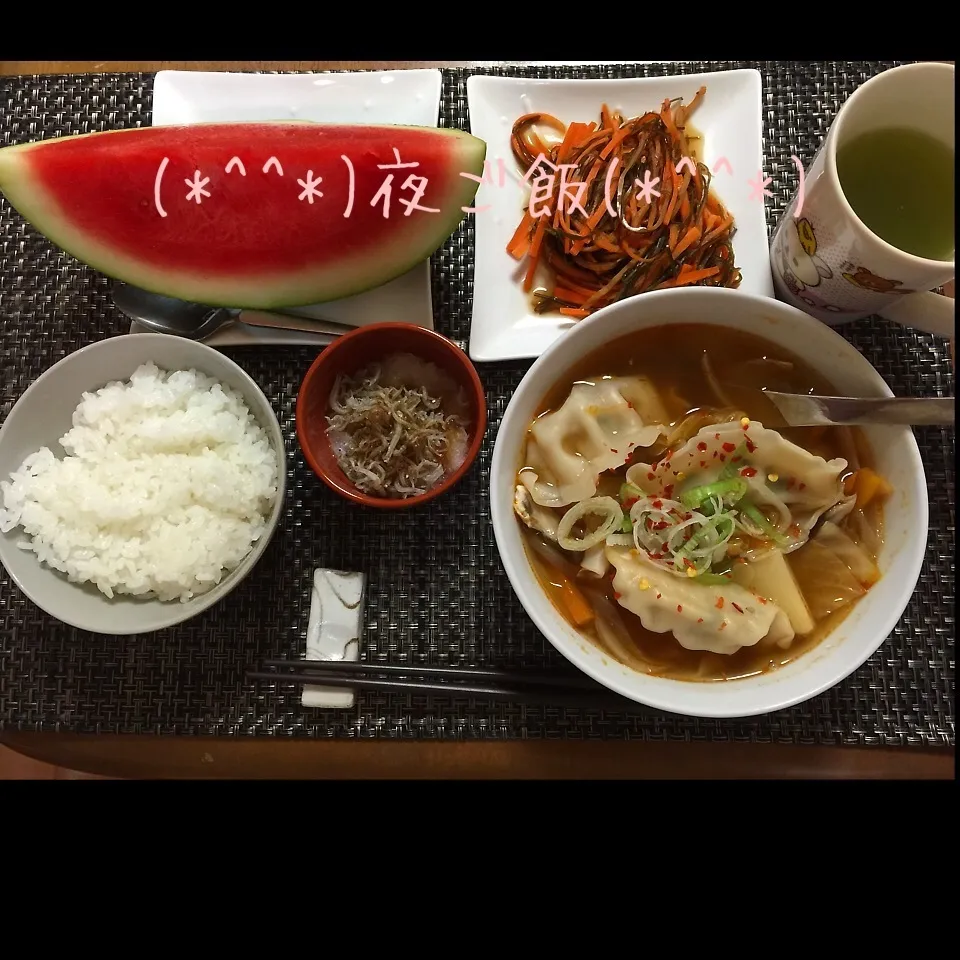 Snapdishの料理写真:9/14(月) 夕食 餃子入り野菜たっぷりピリ辛スープ|♡Hiromi Shimatani♡さん