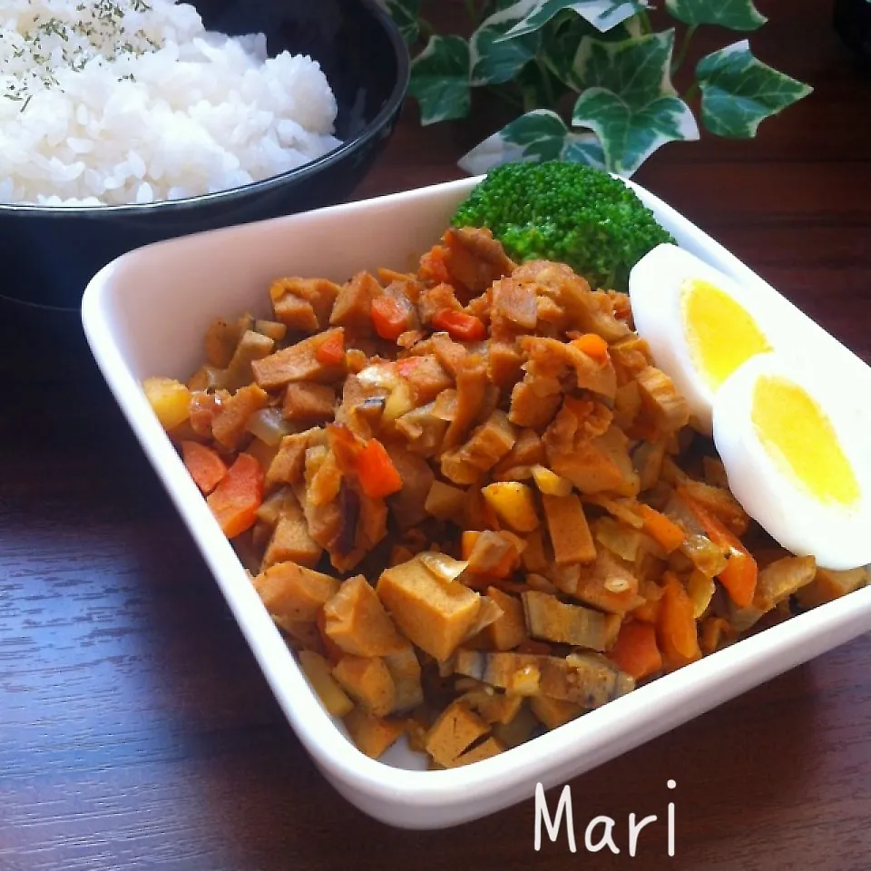 Snapdishの料理写真:お肉無し♡高野豆腐＆根菜の♡ヘルシー大満足ドライカレー|Mariさん