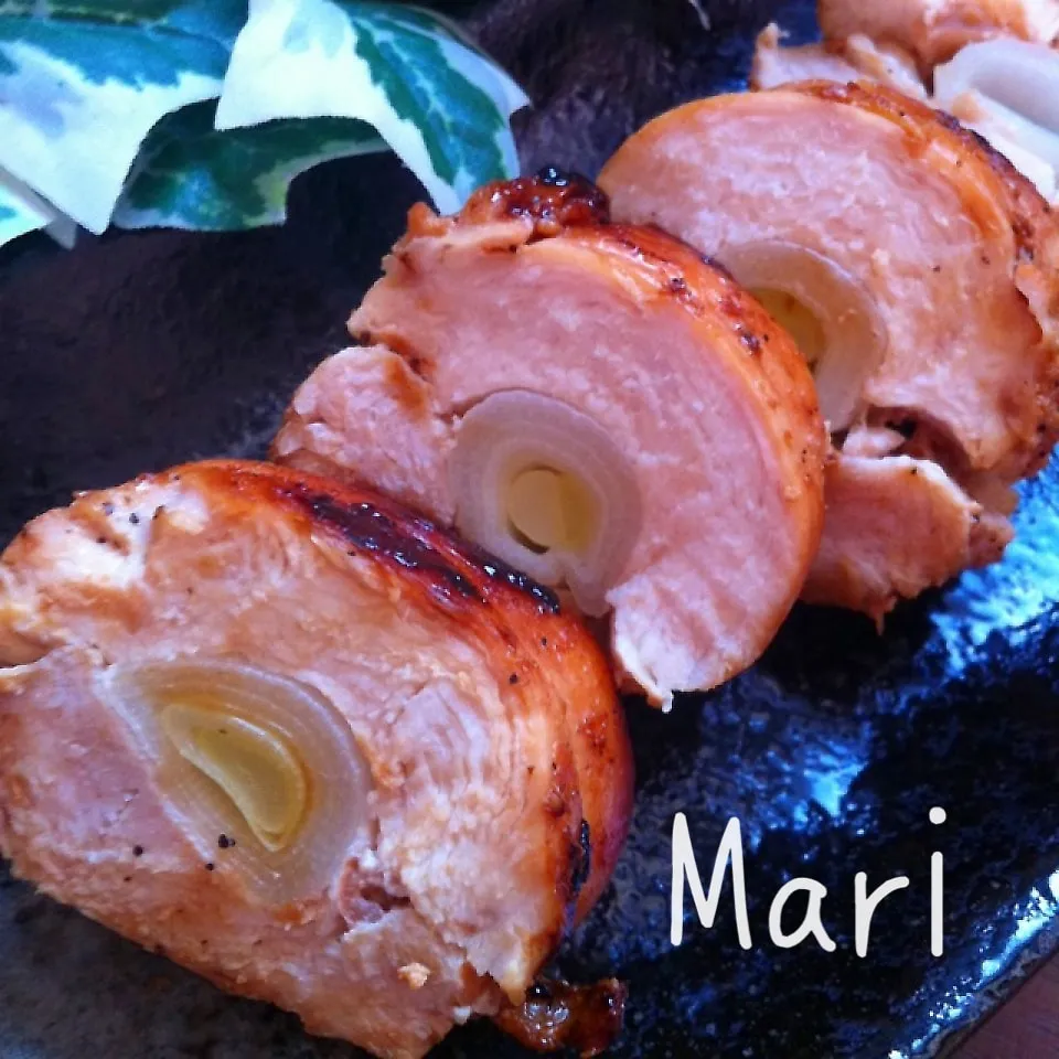 さっぱりなのにボリューミー♡鶏胸の梅ねぎ巻き♡ポン酢焼き|Mariさん