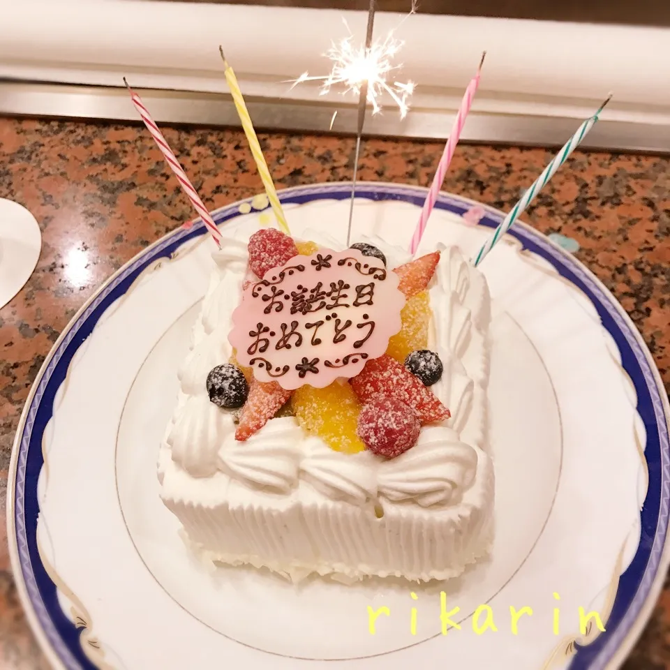 ⭐️お誕生日ケーキ⭐️|リカさん