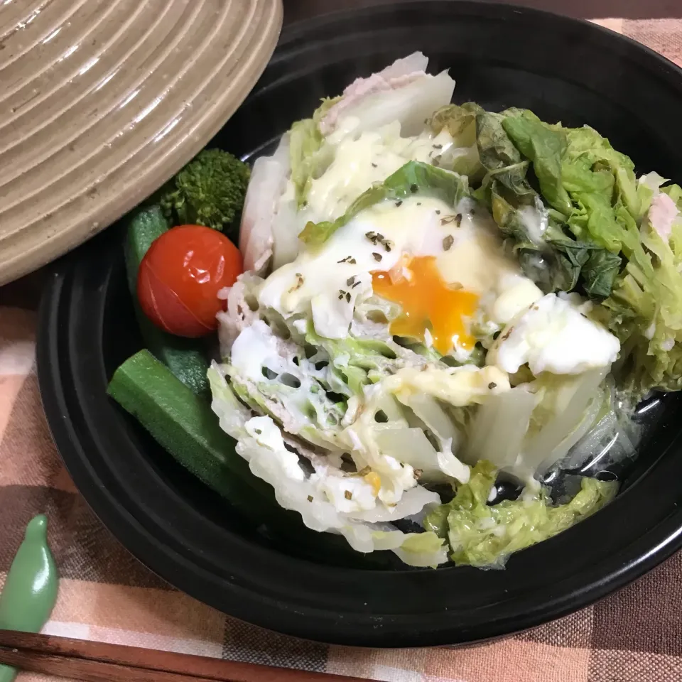 Snapdishの料理写真:豚肉と白菜のミルフィーユ煮|あさかさん