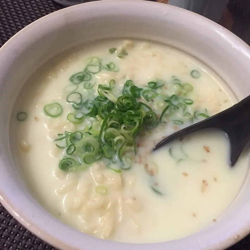 Snapdishの料理写真:ミルク塩ラーメン|Tinaさん