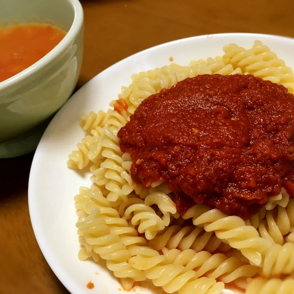 トマトパスタ？|とみとみたろうの男子ごはん♪さん