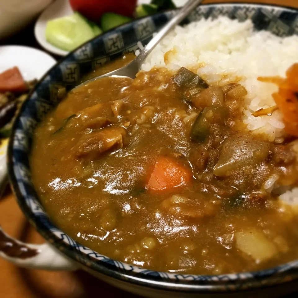 ズッキーニ煮込みのチキンカレー♪|とみとみたろうの男子ごはん♪さん