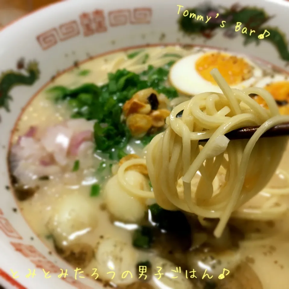 ALL自家製野菜deニンニクゴロゴロ！熊本豚骨ラーメン♪|とみとみたろうの男子ごはん♪さん