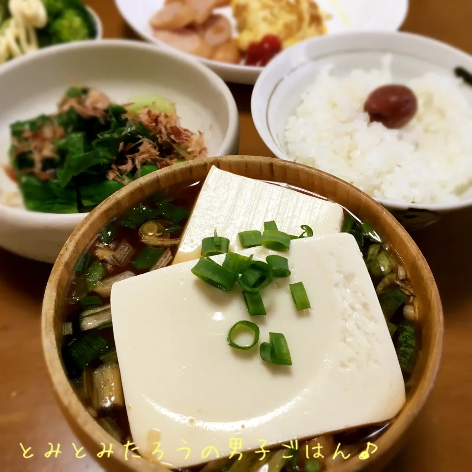 どでかい豆腐入り！味噌汁〜♪|とみとみたろうの男子ごはん♪さん