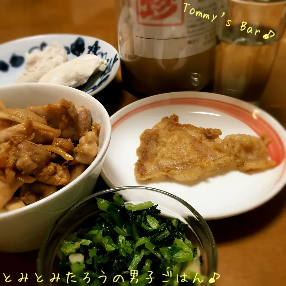 シンプルに！鶏皮塩焼き〜♪|とみとみたろうの男子ごはん♪さん