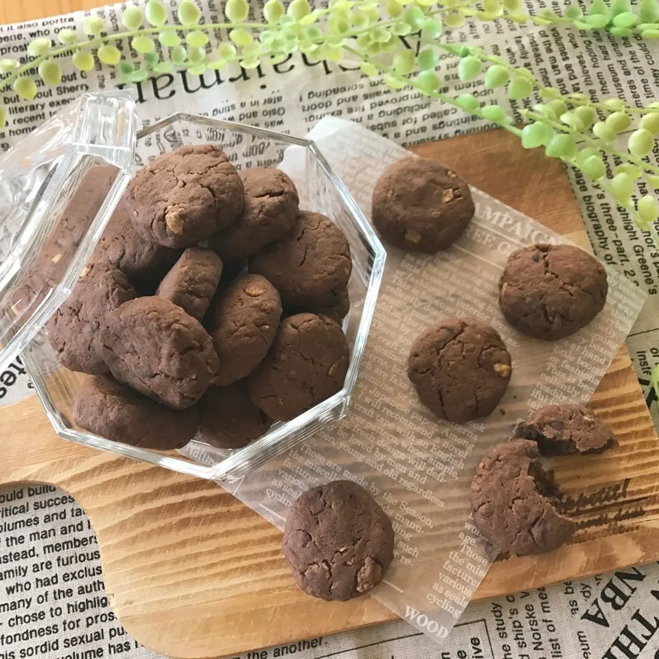 Snapdishの料理写真:800投稿目♪コーンフレークとチョコチップのクッキー|kayopyさん