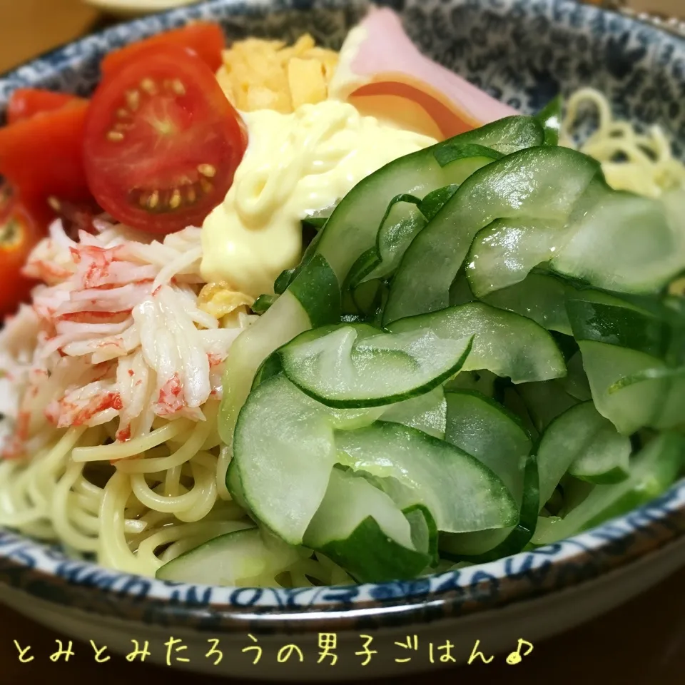 真夏はやはり！キュウリたっぷりな！冷やし中華〜♪|とみとみたろうの男子ごはん♪さん