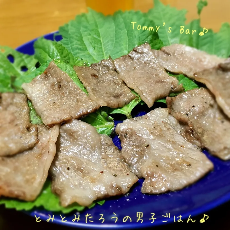 国産牛バラ肉✖︎えごま〜♪|とみとみたろうの男子ごはん♪さん