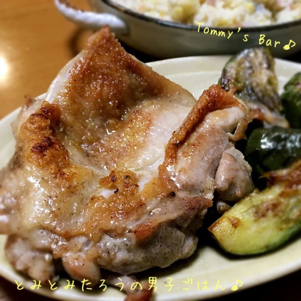 鶏肉もも肉✖︎大トロナスのソテー♪|とみとみたろうの男子ごはん♪さん