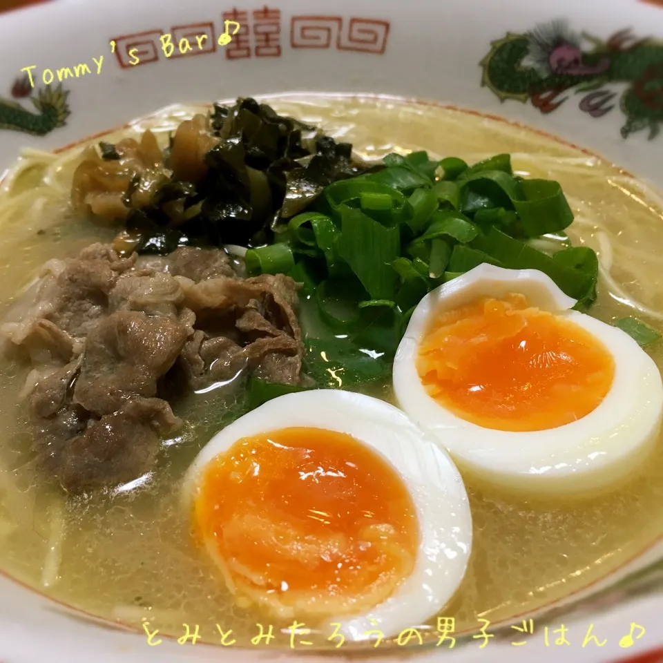 深夜の屋台とんこつラーメン風？高菜✖︎搾菜入り豚骨ラーメン♪|とみとみたろうの男子ごはん♪さん