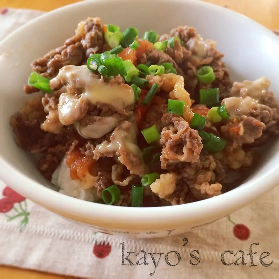 たっきーママさん♡トマトチーズ牛丼|kayopyさん