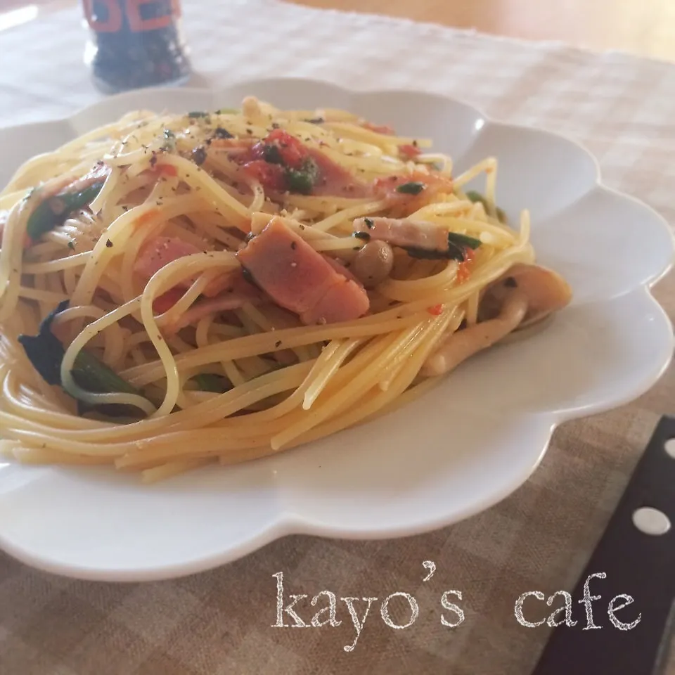 塩トマトのベーコンとほうれん草のパスタ♪|kayopyさん