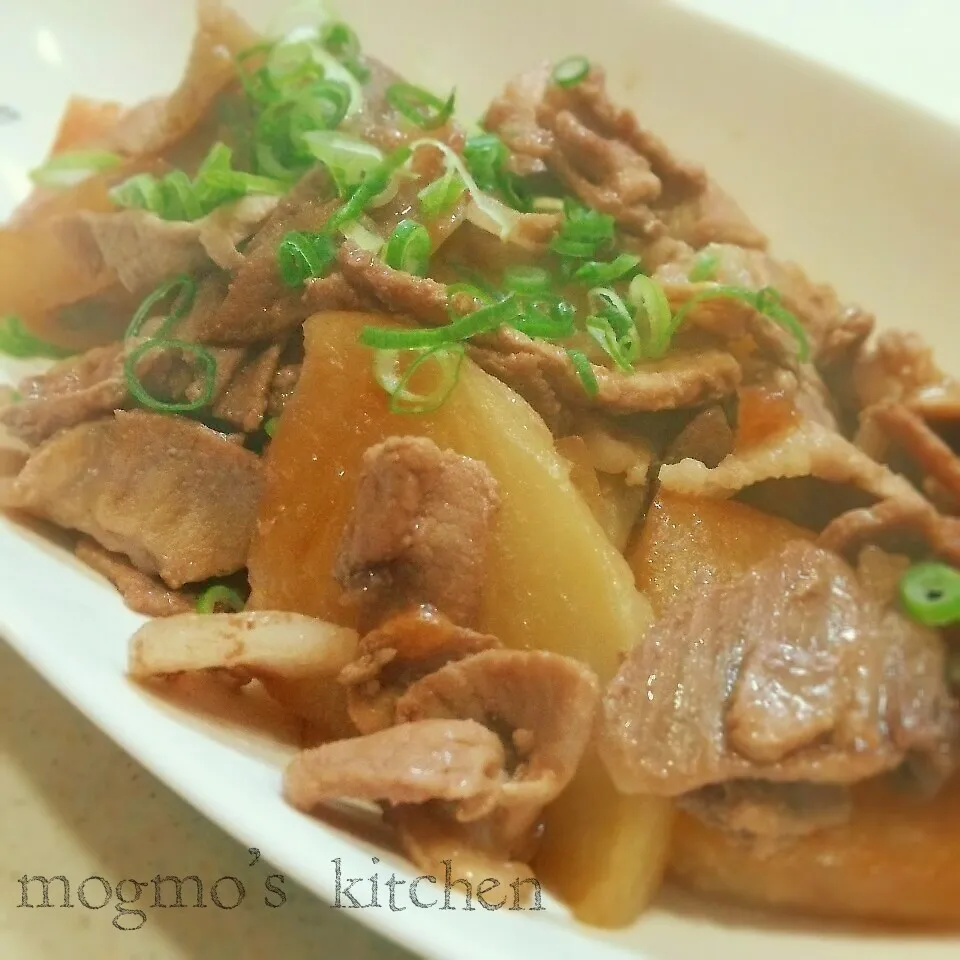 ご飯が進む簡単副菜♪蕪と豚コマの甘辛煮|mogmoさん