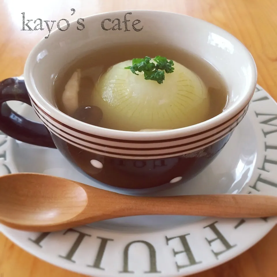 新玉ねぎの丸ごとスープ♡まこぴーさんレシピ|kayopyさん