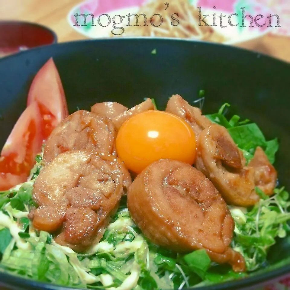 Snapdishの料理写真:野菜もお肉もたっぷり♪簡単蒸し鶏の甘辛丼|mogmoさん