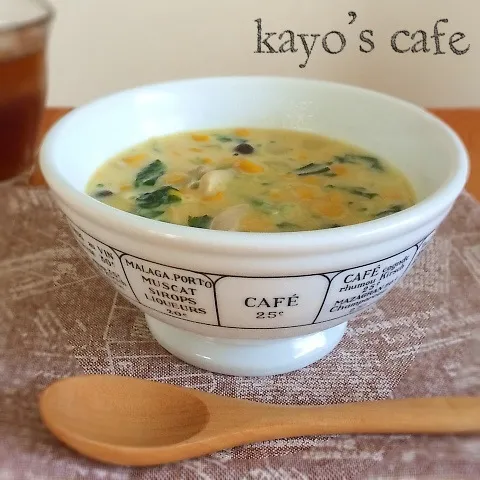 ほうれん草とコーンクリームのスープ♪|kayopyさん