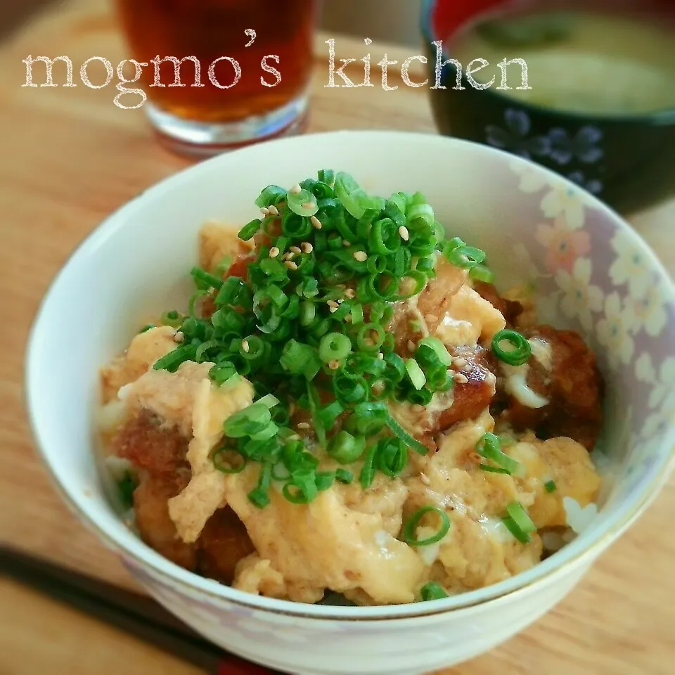 唐揚げを簡単リメイク♪ふんわり玉子の親子丼|mogmoさん