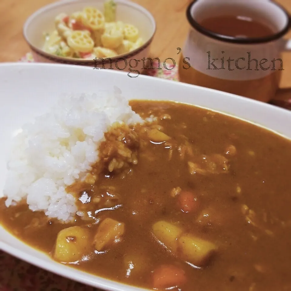 カレーライス&マカロニサラダ♪今日の晩ご飯|mogmoさん