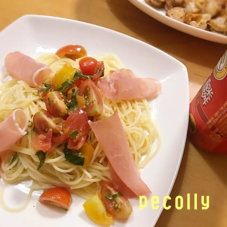 生ハムとトマトの冷製パスタ、ホタテのバター焼き⭐️|kaokaoさん