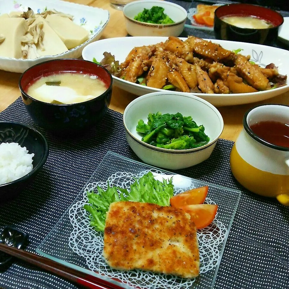 Snapdishの料理写真:フライパンで簡単♪サーモンの香草パン粉焼き♪今日の晩ご飯|mogmoさん