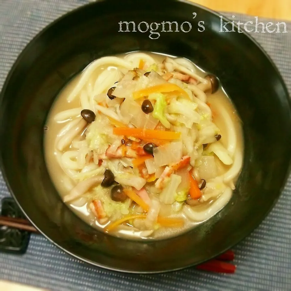 優しい味でほっこり♪野菜たっぷり塩うどん|mogmoさん