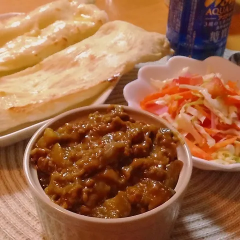 なすと蓮根と挽き肉のカレー、ナン⭐︎|kaokaoさん