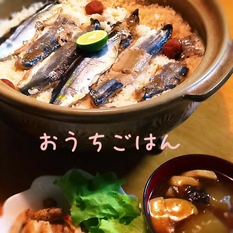 Snapdishの料理写真:さんまご飯、軟骨とせせりのスパイシー炒め、冬瓜汁⭐︎|kaokaoさん