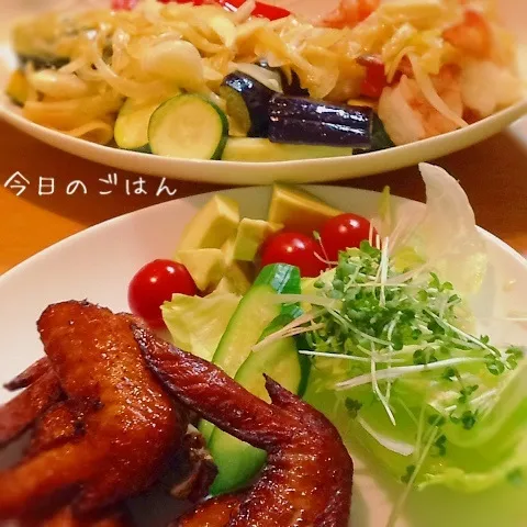 Snapdishの料理写真:エビと野菜のエスカベッシュ、手羽先のからあげ|kaokaoさん