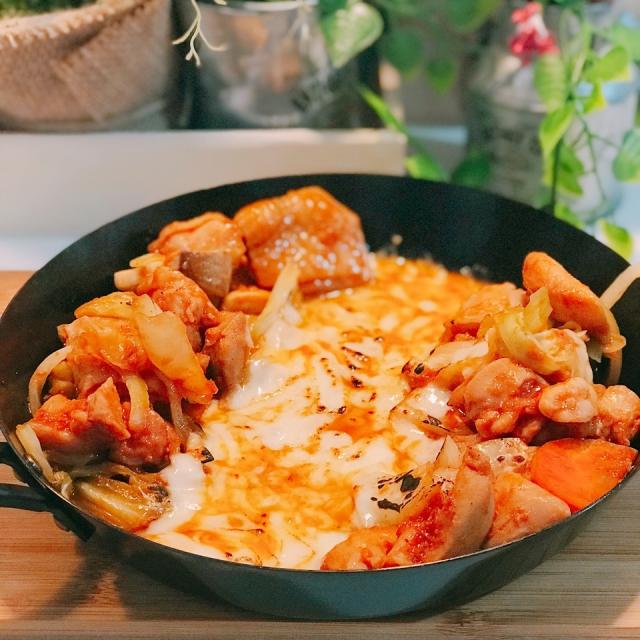 鉄鍋でアツアツチーズタッカルビ/bba.nao | Snapdish[スナップ